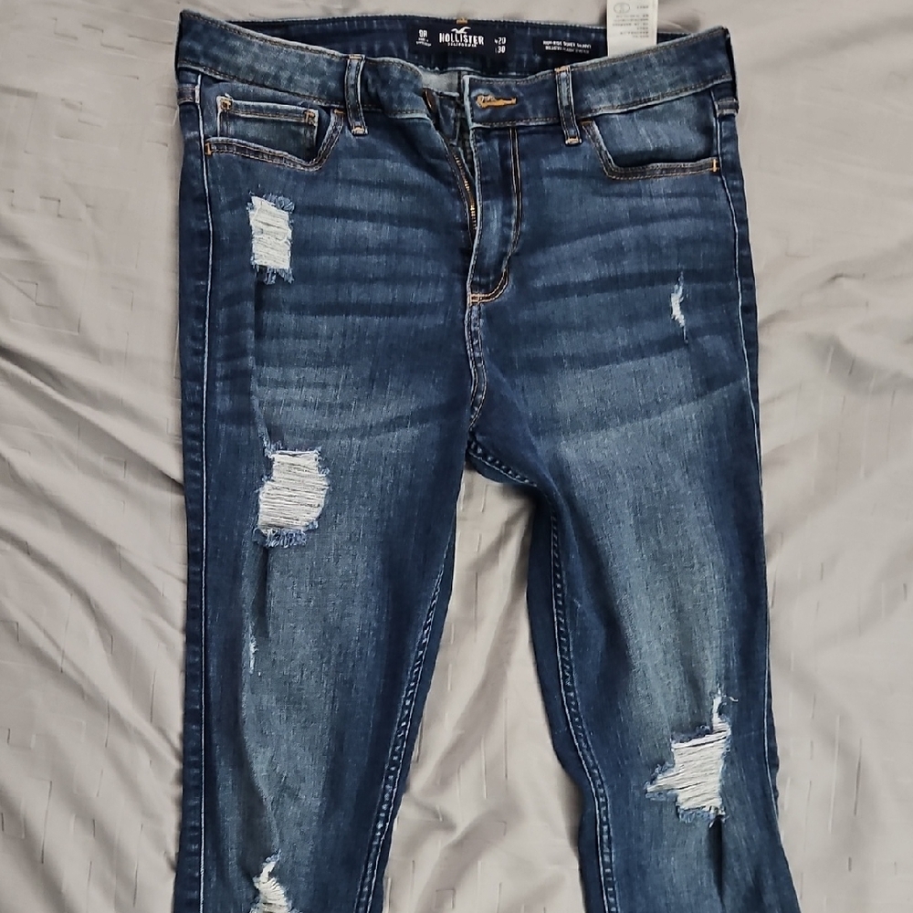 Hollister Women's Dark Blue Ripped Skinny Jeans